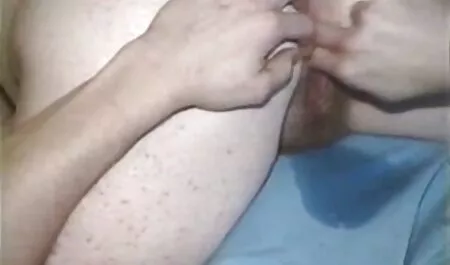 Uprawiać seks ze swoim chłopakiem czeski amatorski sex na kanapie.