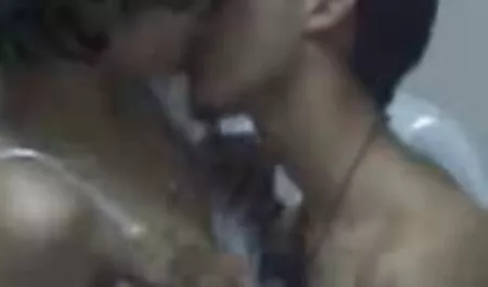 Blondynka na kutasie murzyna, który jest zdrowy. rosyjski sex amatorski