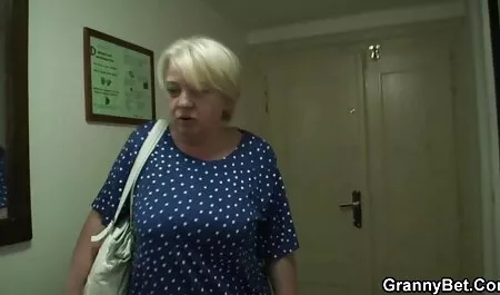 Pieprzyć trenera, sex w domu amatorski a ten człowiek nie kłamie.