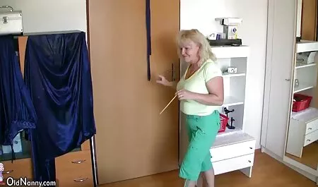 Alana Cruz wziąć kutasa w amatorski seks chomikuj usta i połknąć.