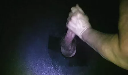 Xander Corvus pieprzy amatorskie ruchanie boginię na pustyni.