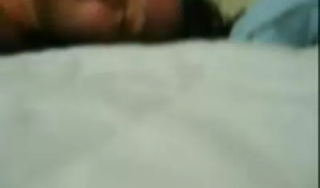 Dani amatorski sex free Daniels pieprzy się w łazience.