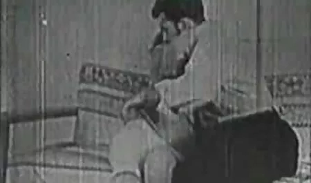 Ten turysta sex amatorski film ma piękną blondynkę.