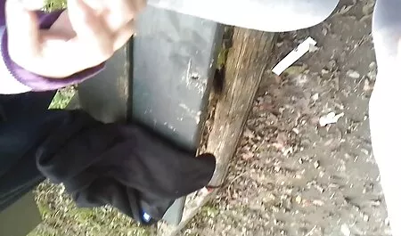 Piękna miotła amatorskie polskie filmy erotyczne w ogrodzie.