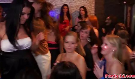 Stara Lesbijka uczy podstaw amatorskie darmowe filmy porno cunny.