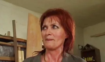 Nagrywanie kogut w pochwie. amatorski sex w kuchni